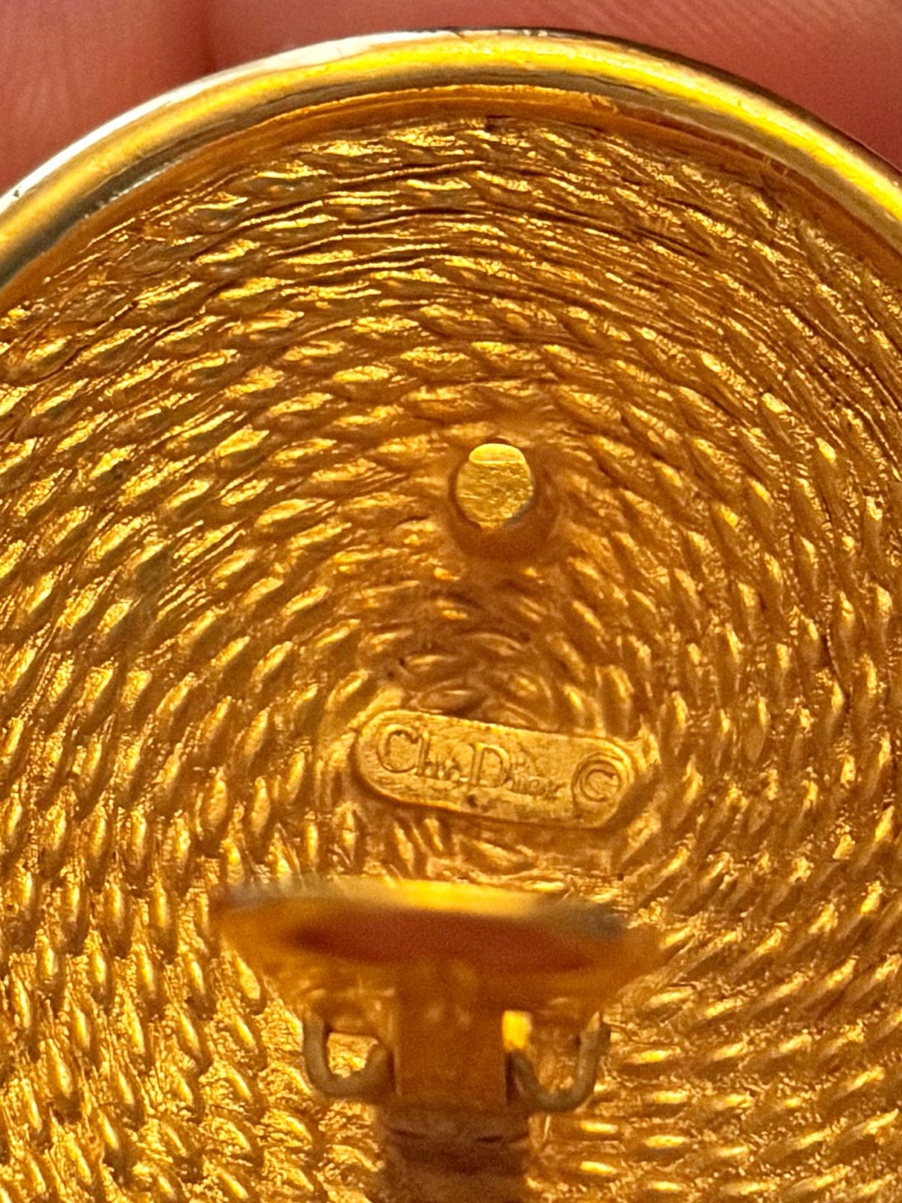 Christian Dior Gold-Tone Decorative Vintage Earrings - Picture 5 of 10